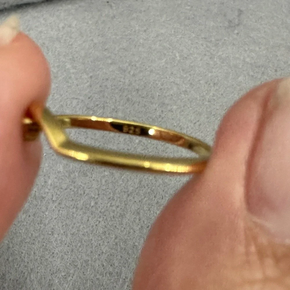 Gold over .925 silver cubic zirconiaAccent Band size 6, new‎
